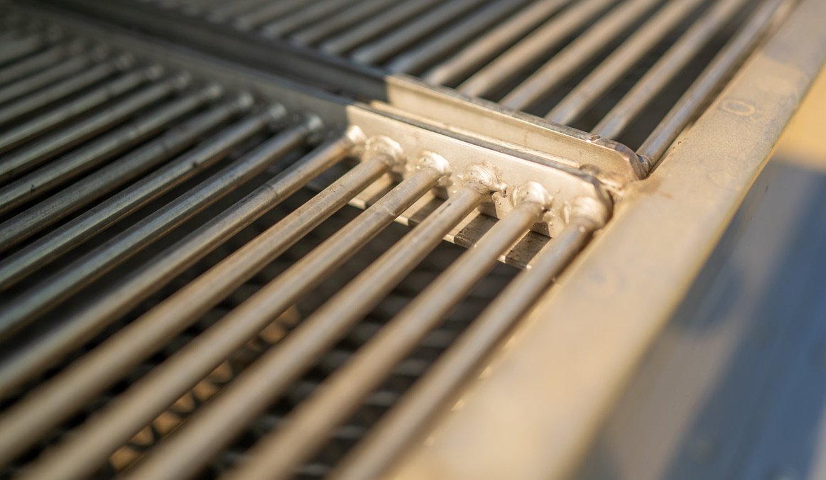 Model 7240CSS Towable Charcoal Grill – Stainless Steel