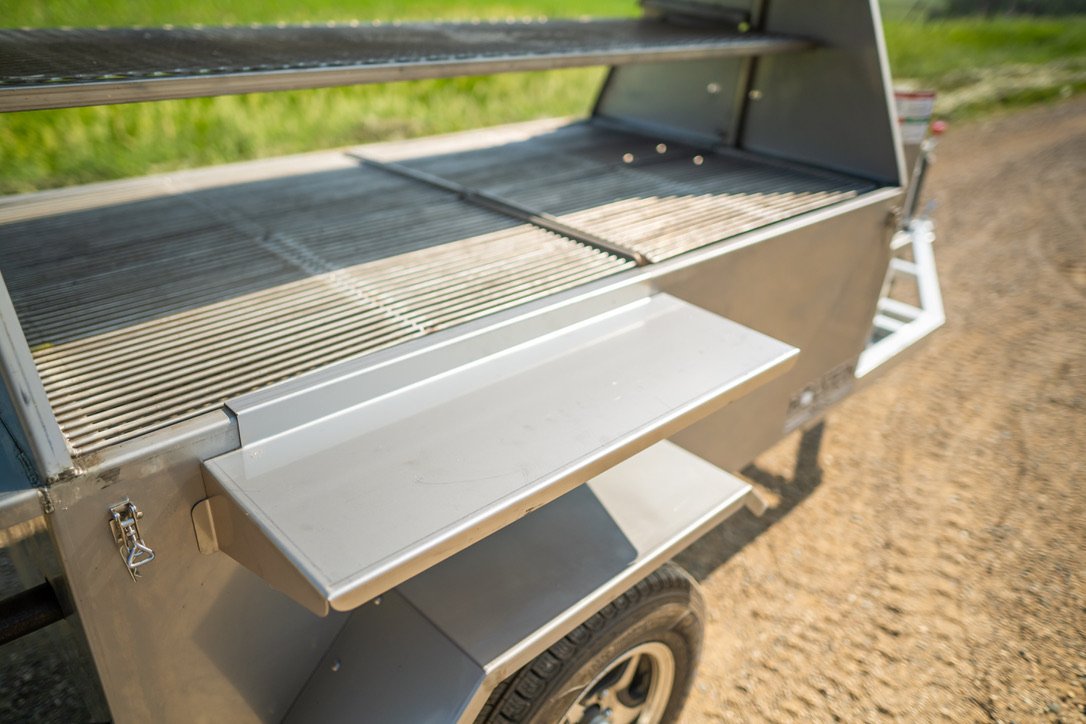 Model 7240CSS Towable Charcoal Grill – Stainless Steel