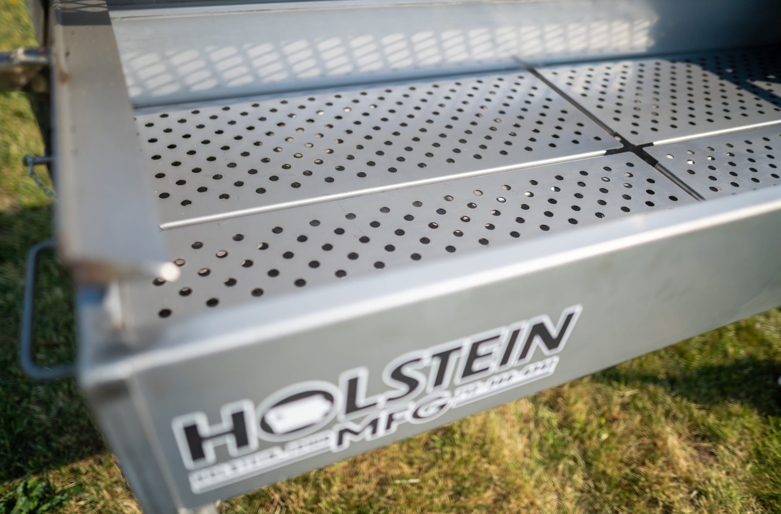 Model 2448CSS Professional Charcoal Grill – Stainless