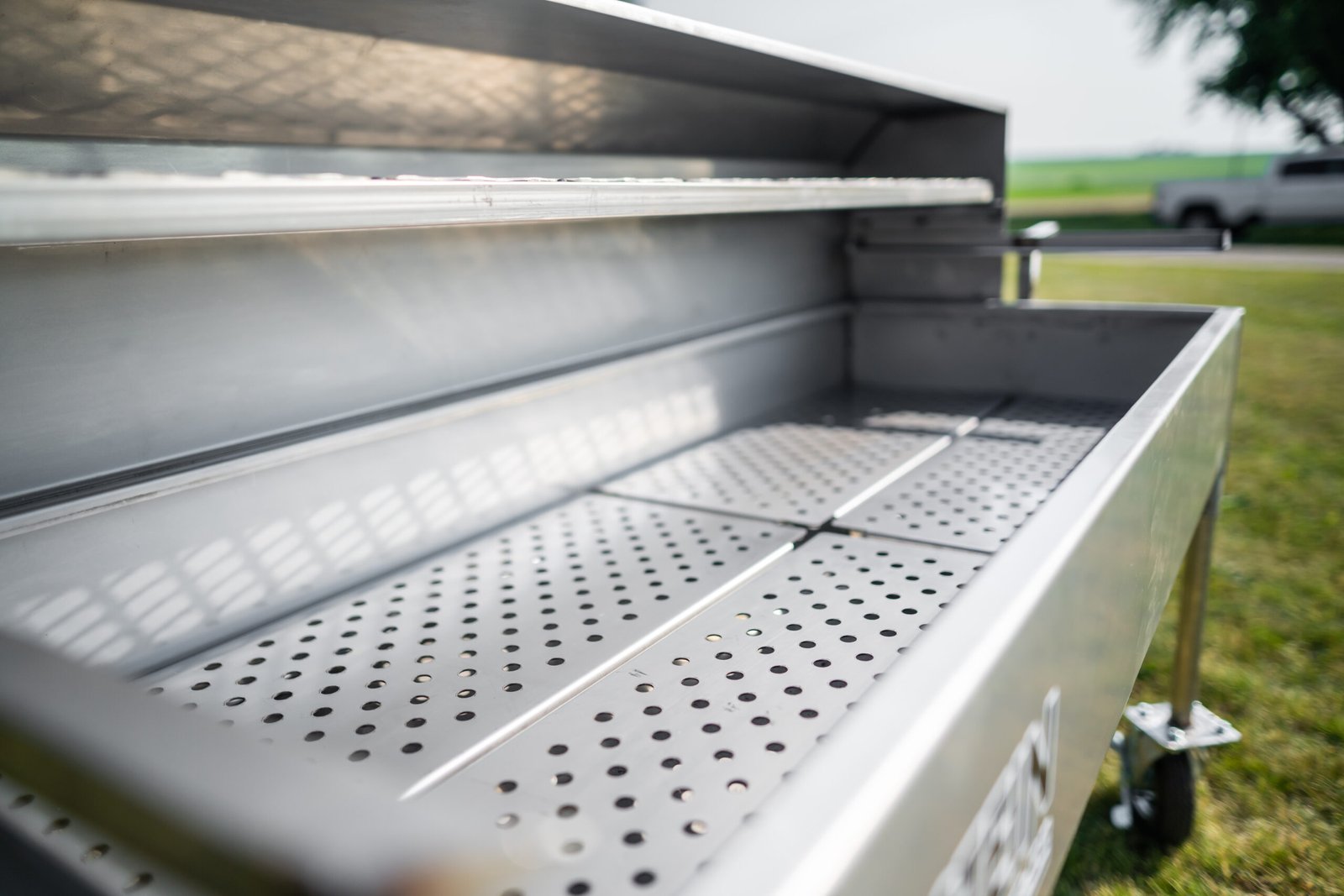 Model 2460C Professional Charcoal – Stainless