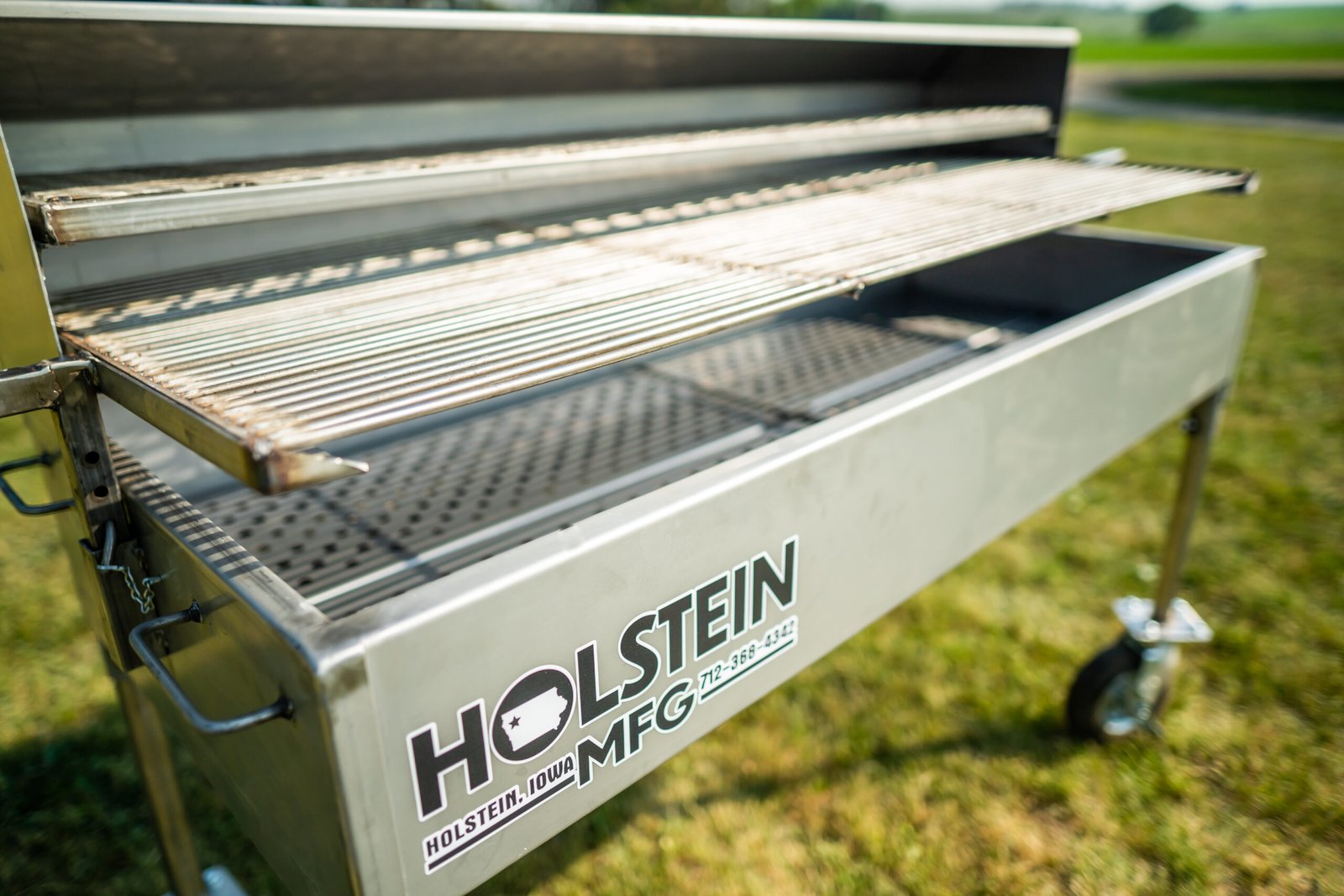 Model 2448CSS Professional Charcoal Grill – Stainless