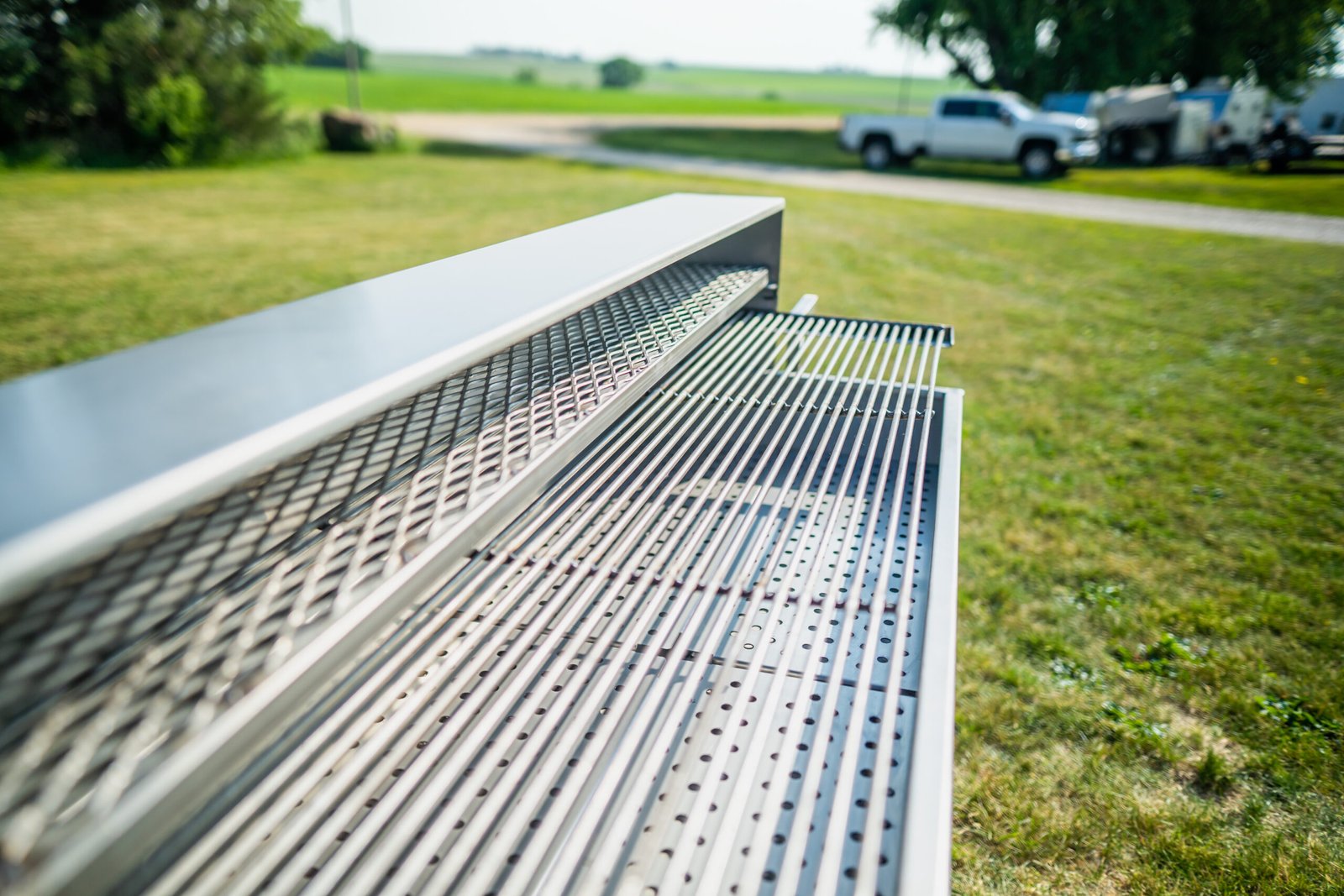 Model 2448CSS Professional Charcoal Grill – Stainless