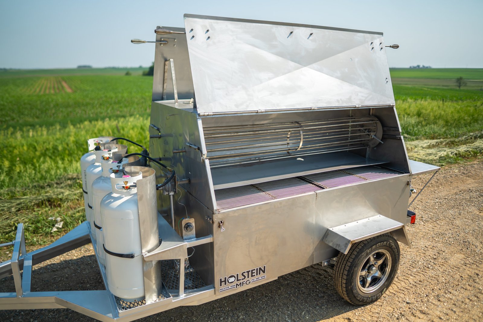 Model 7260CSS Towable Charcoal Grill – Stainless