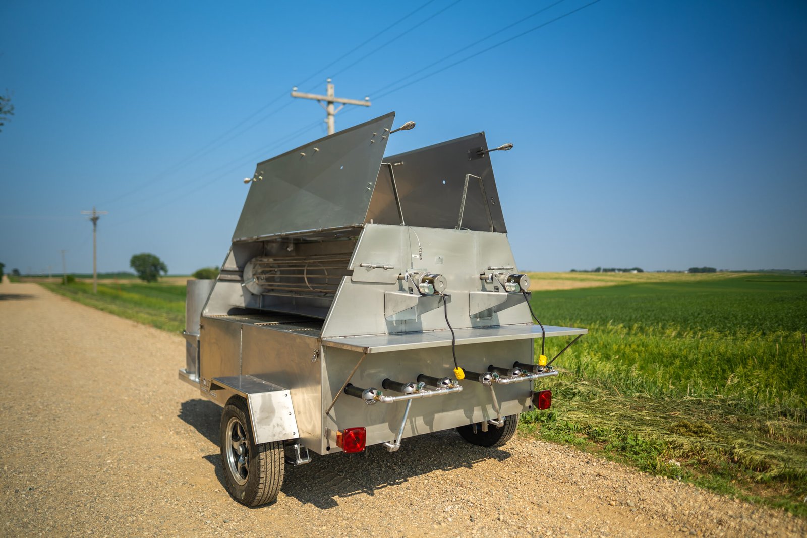 Model 7260CSS Towable Charcoal Grill – Stainless