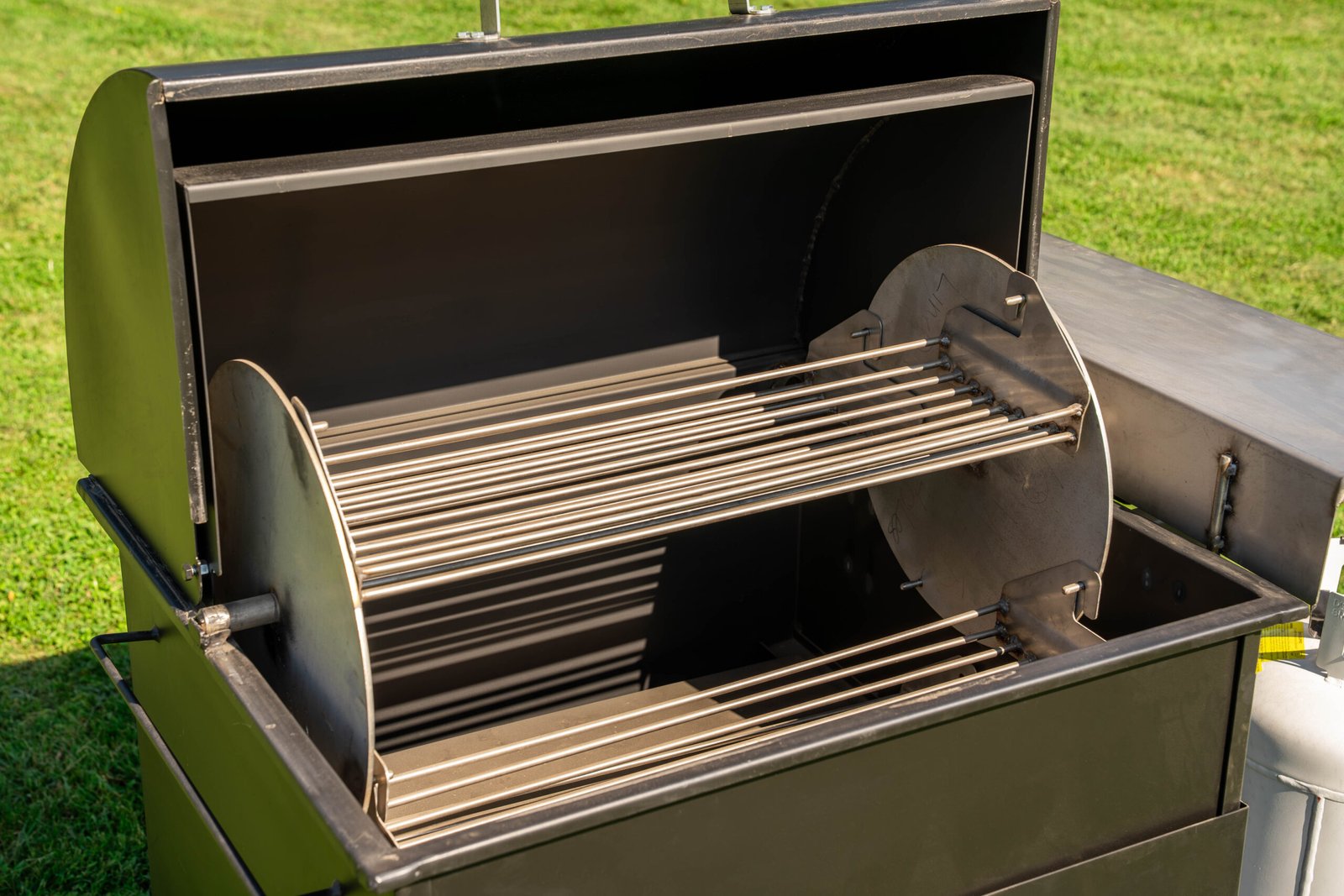 Roll Top Rotisserie Gas Grill RTR3630