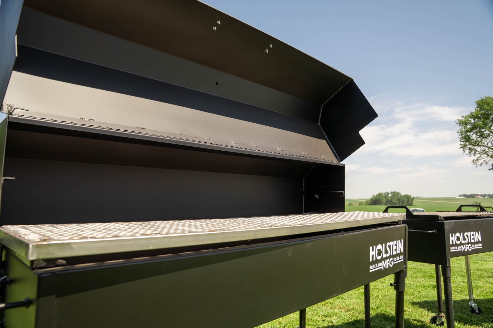 Model 2448C Professional Charcoal Grill