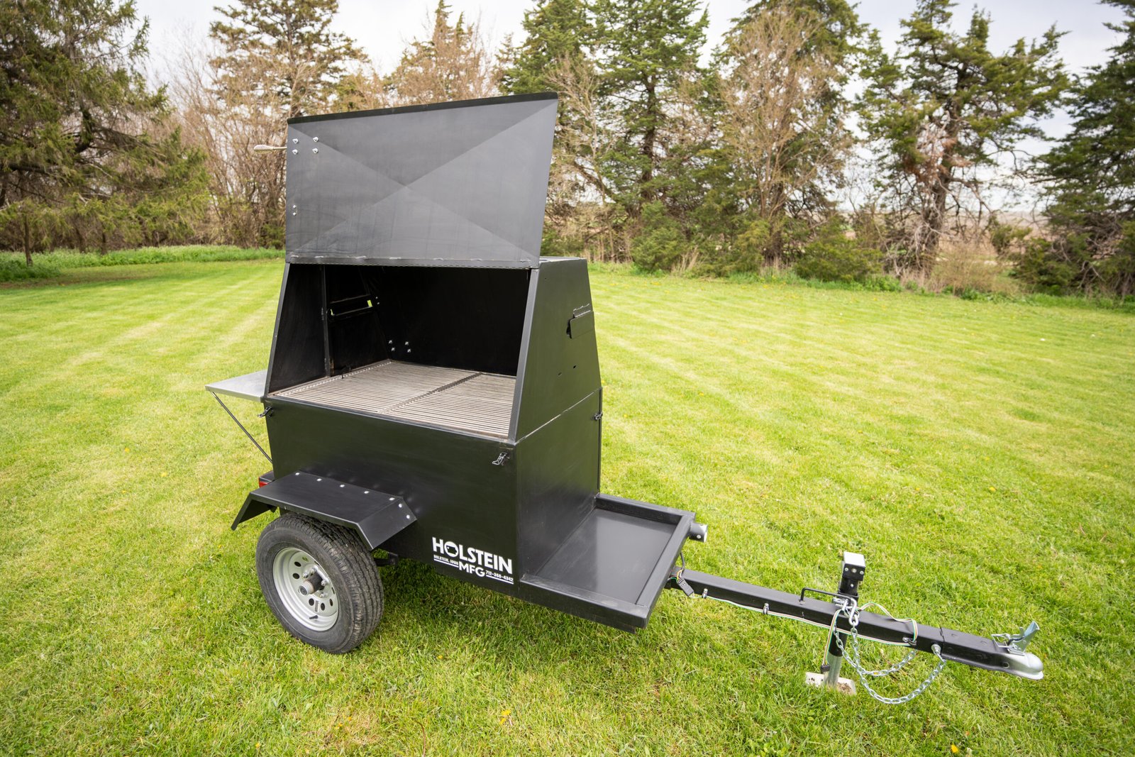 Model 6040CT-RT Towable Charcoal Grill