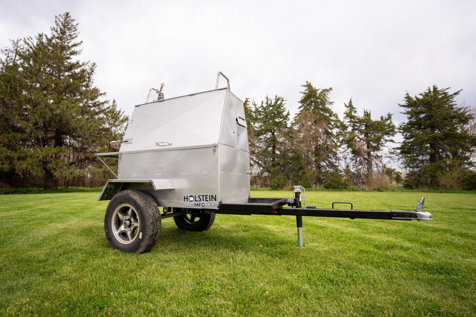 Model 6040CTSS-RT Towable Charcoal Grill – Stainless