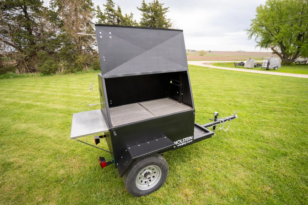 Model 4830CT Towable Charcoal Grill