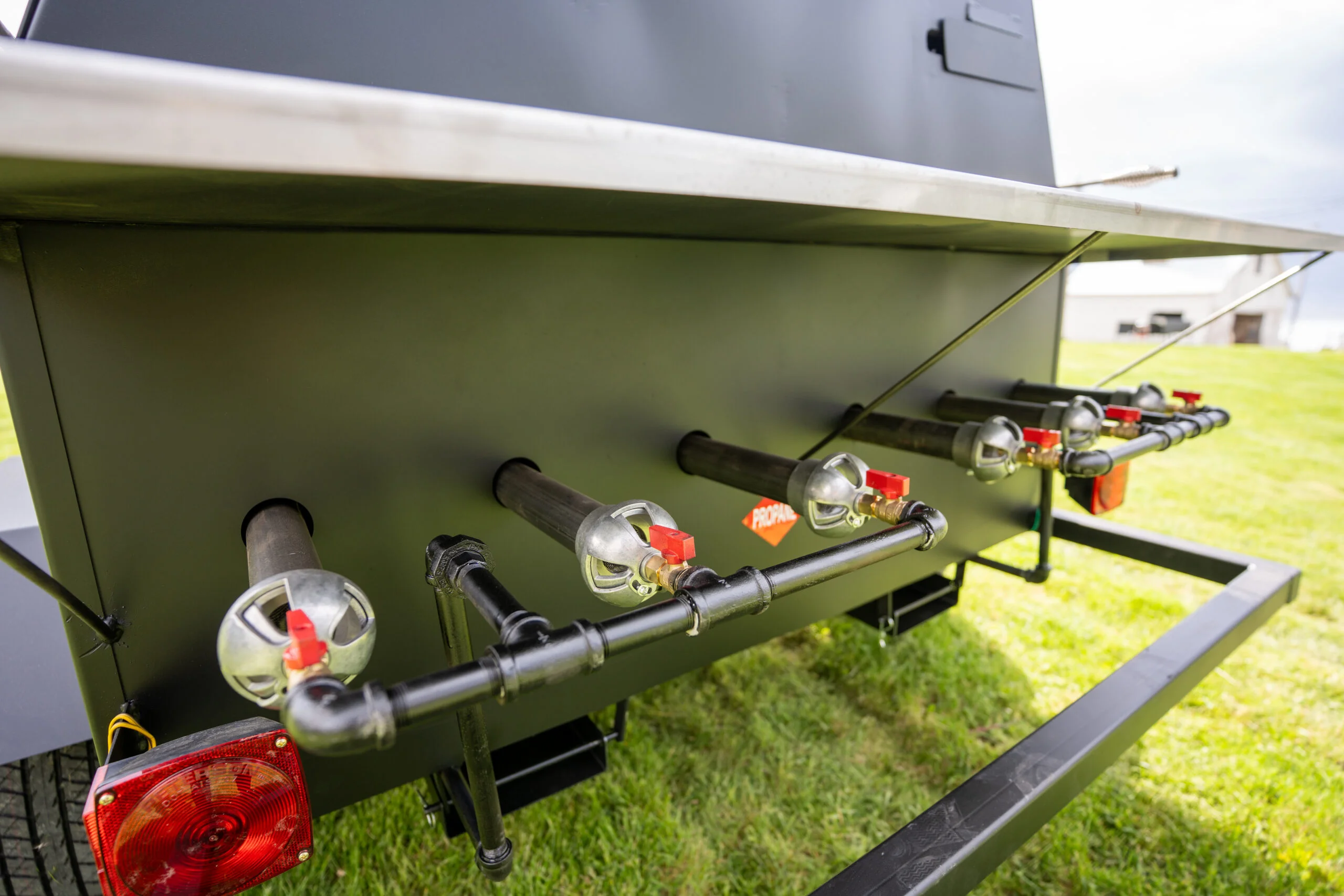 Model 7260G Towable Gas Grill