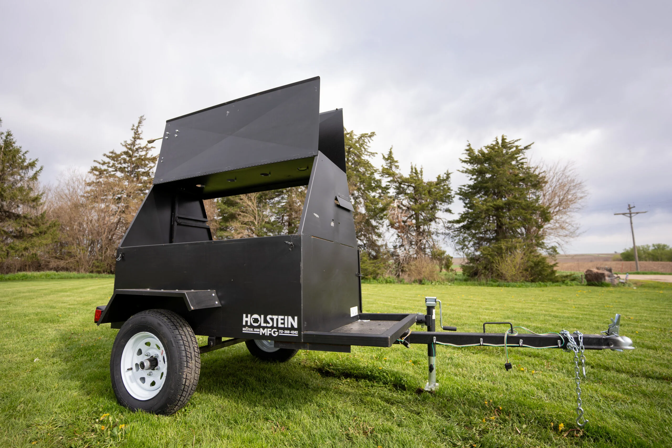 Model 7240C Towable Charcoal Grill