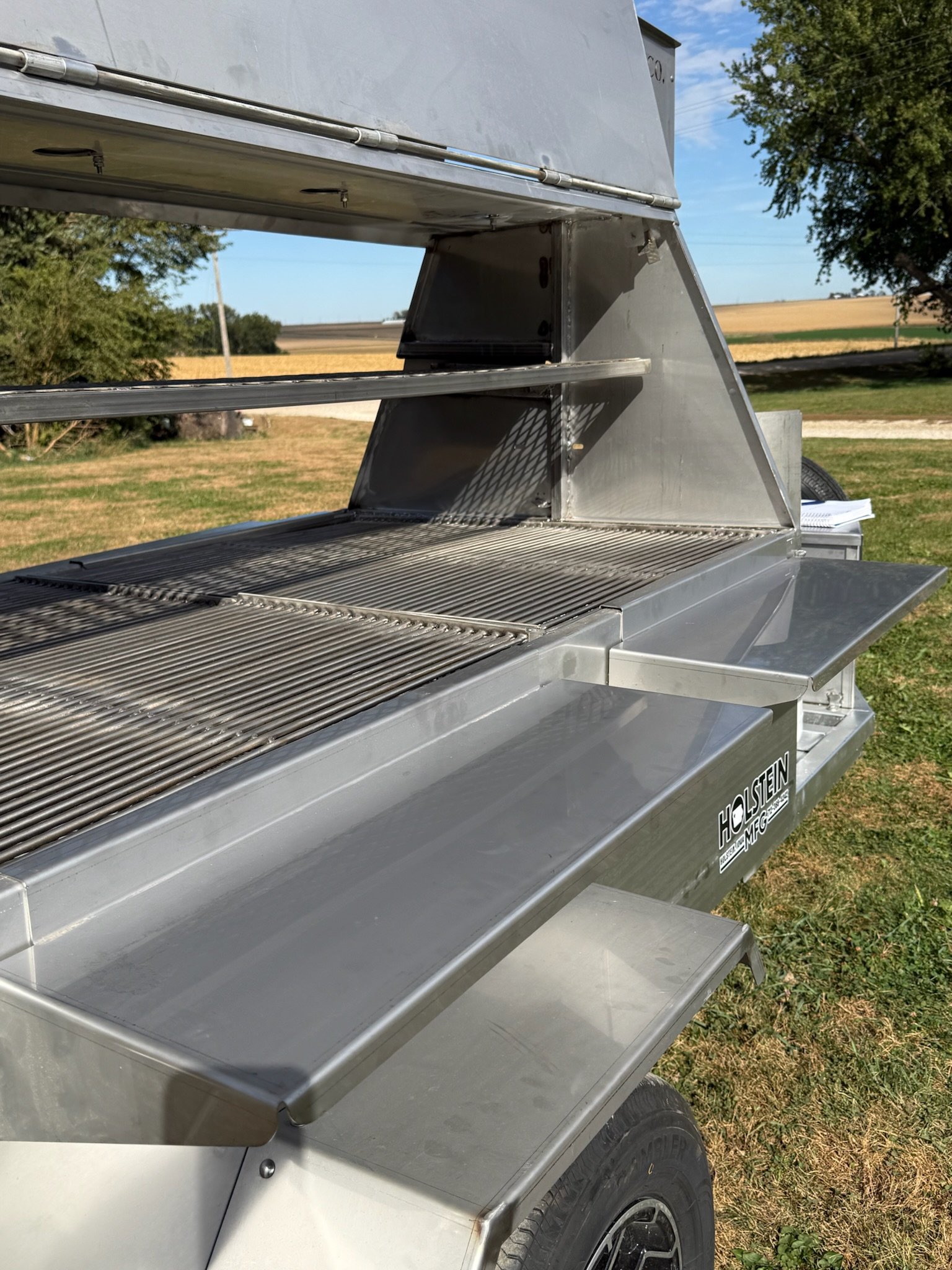 Model 7240G Towable Gas Grill